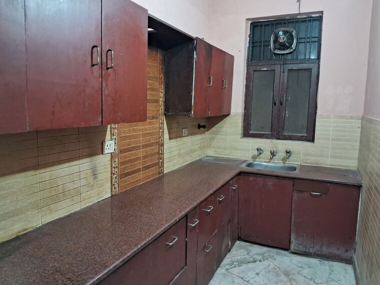 Kitchen, swaran-nagri 2.5 Bedroom 170 Sq.Ft. Builder Floor In Sector 31 Faridabad 10209147
