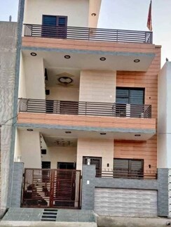 4 BHK + Pooja Room,Servant Room,Study Room,Extra Room Independent House For Sale in Sector 115