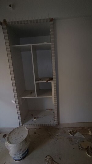 Room in 3 BHK Apartment at North Patel Nagar – for Rent