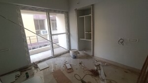 Room in 3 BHK Apartment at North Patel Nagar – for Rent