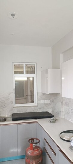 3 BHK + Extra Room Apartment For Rent in Signature Global City 81