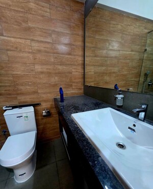 Team Area in 3 BHK Apartment at Kalpataru Magnus, Bandra East – for Rent