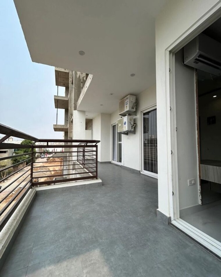 Balcony, kharar landran road 3 Bedroom 1730 Sq.Ft. Apartment In Kharar Landran Road Mohali 10209479