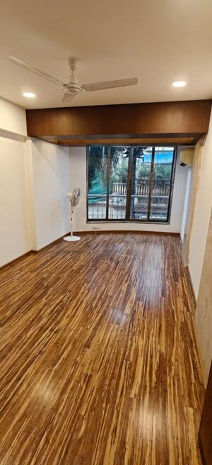 Bedroom in 2 BHK Apartment at V Raheja New Lite, Santacruz West – for Rent