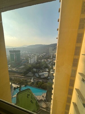 Swimming Pool in 3 BHK Apartment at Sheth Montana, Mulund West – for Sale