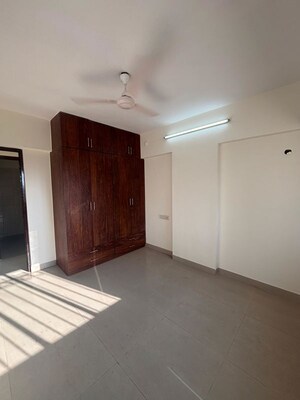 Room in 3 BHK Apartment at Shakti Sadan Apartment, Bandra East – for Rent