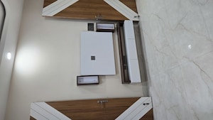 Building Lobby in 3 BHK Builder Floor at Sector 57 – for Rent