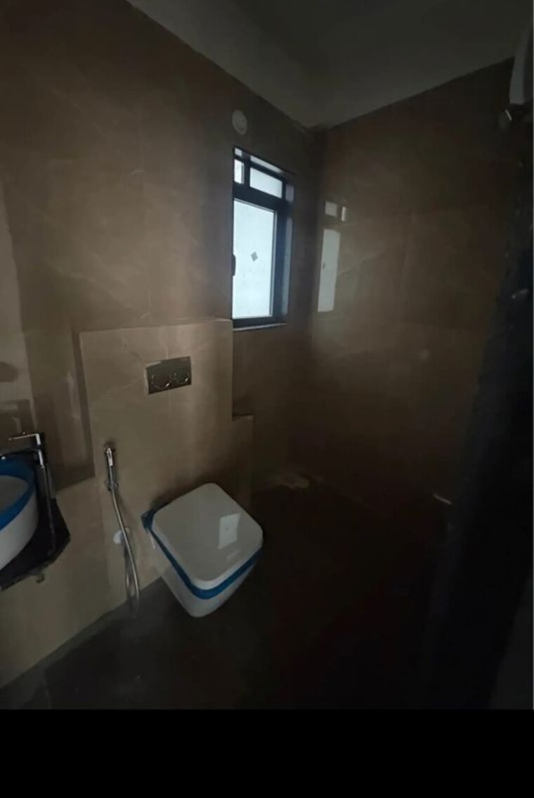 Bathroom, mahavir-square 2 Bedroom 900 Sq.Ft. Apartment In Manpada Thane 10209848