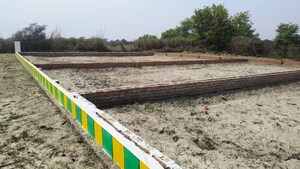  Plot For Sale in Banthara