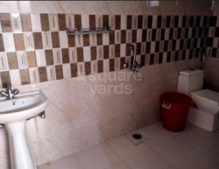 Bathroom, bhadruk 3 Bedroom 133 Sq.Yd. Builder Floor In Bhadruk Lucknow 10209731