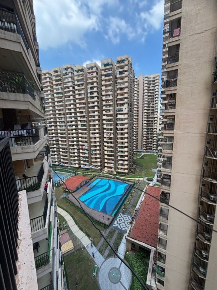 Exterior View, gaur-city-4th-avenue 3.5 Bedroom 1400 Sq.Ft. Apartment In Sector 4 Greater Noida Greater Noida 10209883