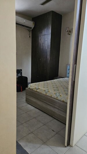 Bedroom in 2 BHK Builder Floor at Eldeco Ananda, Sector 48 – for Rent