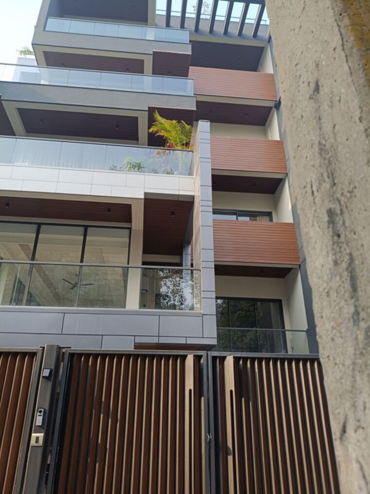 Exterior View, new friends colony 4 Bedroom 333 Sq.Yd. Builder Floor In New Friends Colony Delhi 10210079