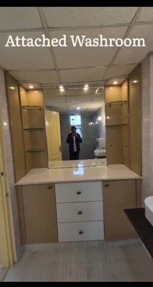 Kitchen in 3.5 BHK Apartment at Omaxe R2, Gomti Nagar – for Rent