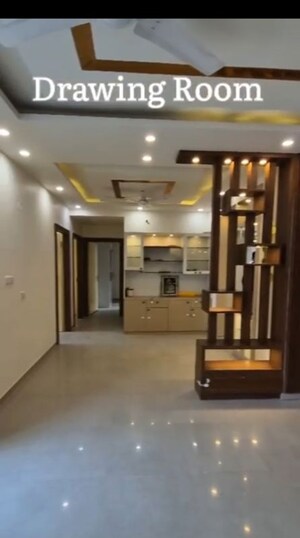 Living Room in 3.5 BHK Apartment at Omaxe R2, Gomti Nagar – for Rent