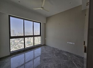 Room in 4 BHK Apartment at Prestige Jasdan Classic, Mahalaxmi – for Rent