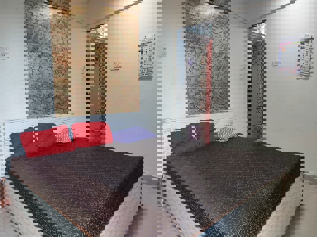 2 BHK 700 Sq.Ft. Apartment in Panchavati CHS