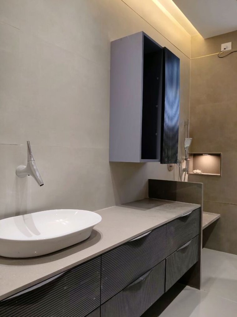 Master Bedroom, dlf-atria 3 Bedroom 3000 Sq.Ft. Builder Floor In Dlf Phase ii Gurgaon 10210183