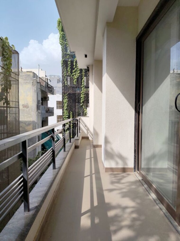 Balcony, dlf-atria 3 Bedroom 3000 Sq.Ft. Builder Floor In Dlf Phase ii Gurgaon 10210183