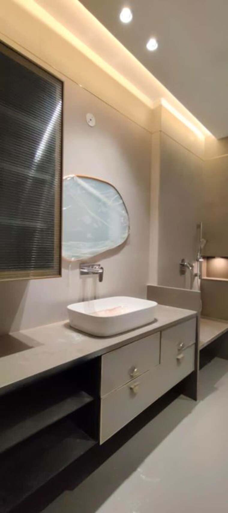 Bathroom, dlf-atria 3 Bedroom 3000 Sq.Ft. Builder Floor In Dlf Phase ii Gurgaon 10210183
