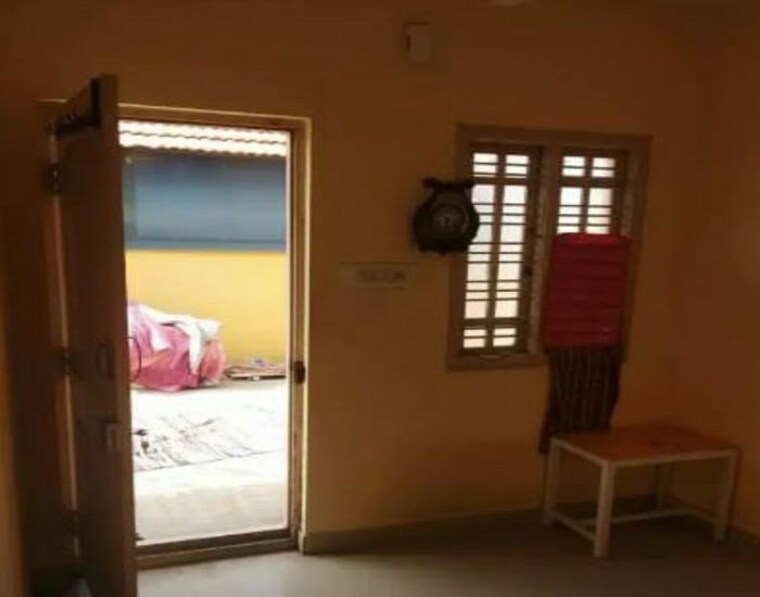 Room, uttam nagar west 3 Bedroom 1010 Sq.Ft. Builder Floor In Uttam Nagar West Delhi 10210167