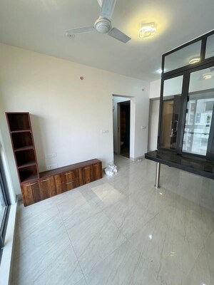 Room in 1 BHK Apartment at Lodha Crown Quality Homes, Majiwada – for Rent