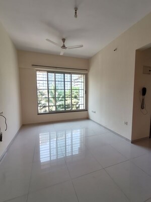 2 BHK Apartment For Rent in Vasant Fiona, Pokhran Road No Two