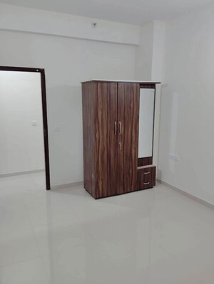 Room in 3 BHK Apartment at Sushma Joynest MOH, Bir Chhat – for Rent