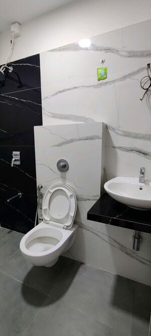 Bathroom in 1.5 BHK Apartment at Chandiwala Pearl Heaven, Andheri East – for Rent