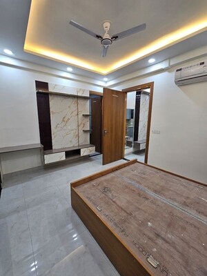 Room in 1 BHK Builder Floor at Ardee City, Sector 52 – for Rent