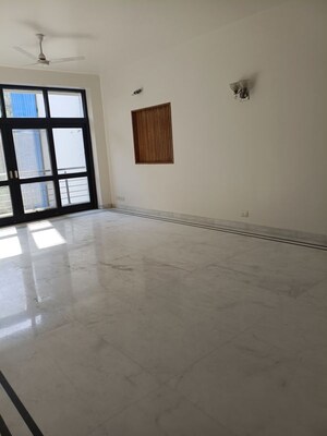 6 BHK Independent House For Sale in New Friends Colony