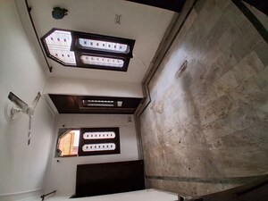 Furnished Amenities in 3 BHK Builder Floor at Rajouri Garden – for Rent