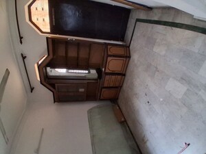 Furnished Amenities in 3 BHK Builder Floor at Rajouri Garden – for Rent