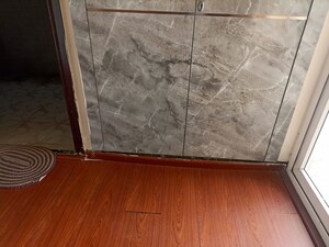 Room in 2 BHK Apartment at Amrapali Golf Homes, Sector 4 Greater Noida – for Rent