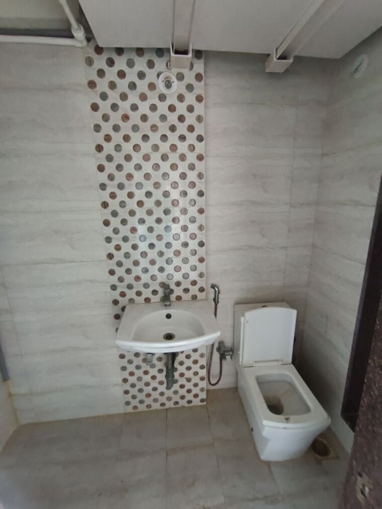 Attached Bathroom, ajmera-new-era 1 Bedroom 711 Sq.Ft. Apartment In Kalyan West Thane 10210501