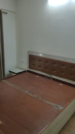 Room in 2 BHK Apartment at Spenta Palazzio, Sakinaka – for Sale