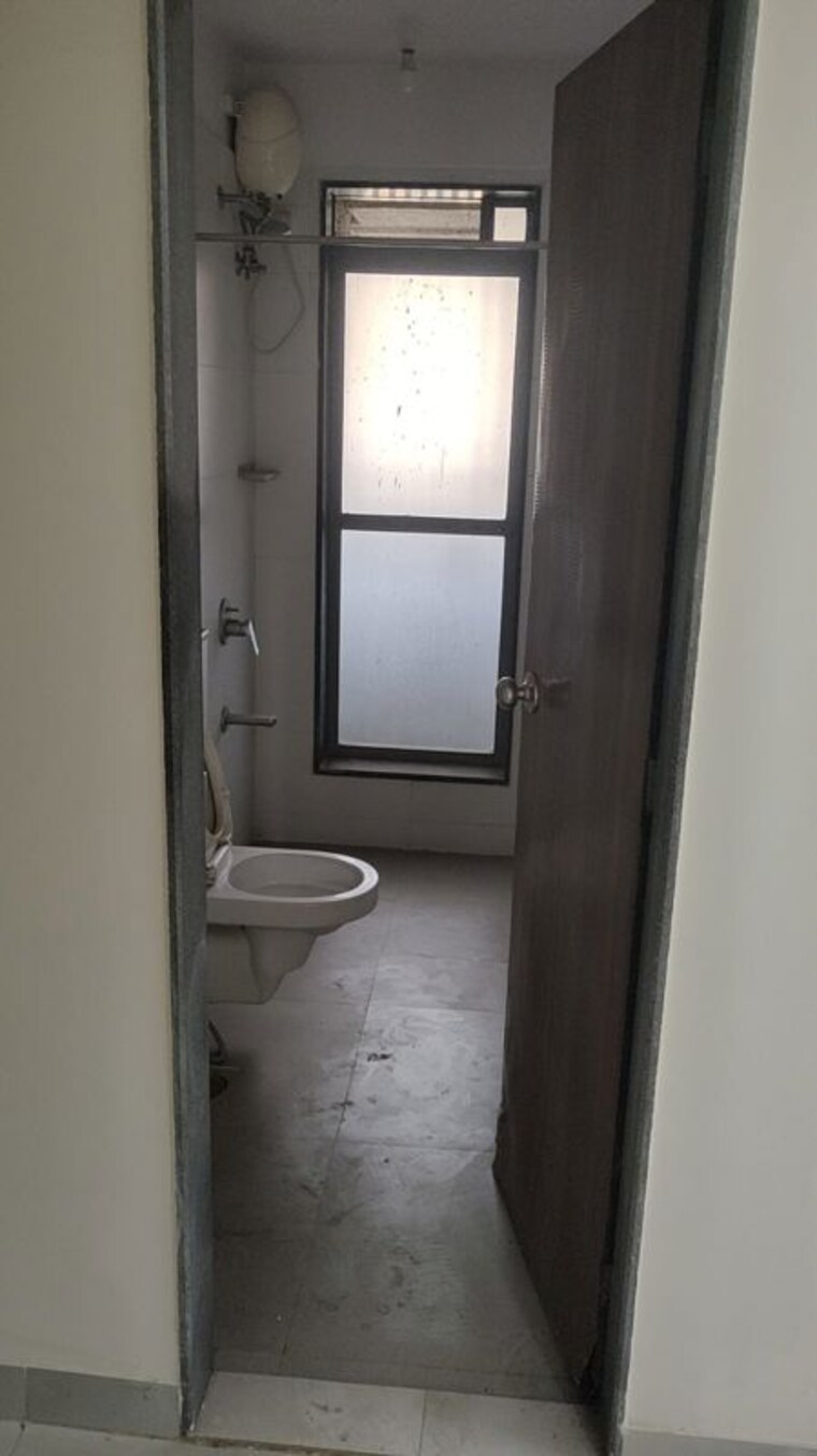 Bathroom, spenta-palazzio 2 Bedroom 700 Sq.Ft. Apartment In Sakinaka Mumbai 10210531