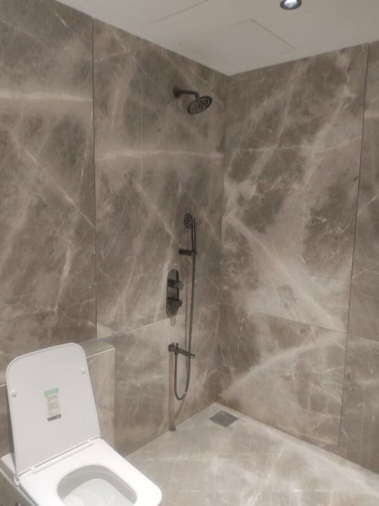 Bathroom, juhu 3 Bedroom 1750 Sq.Ft. Apartment In Juhu Mumbai 10201452