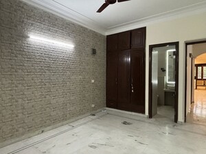 Room in 3 BHK Builder Floor at Malviya Nagar – for Rent
