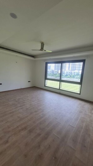 Room in 5 BHK Villa at Sobha International City Phase 1, Sector 109 – for Rent