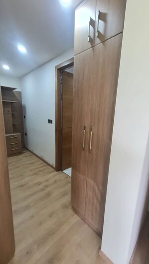 Room in 5 BHK Villa at Sobha International City Phase 1, Sector 109 – for Rent