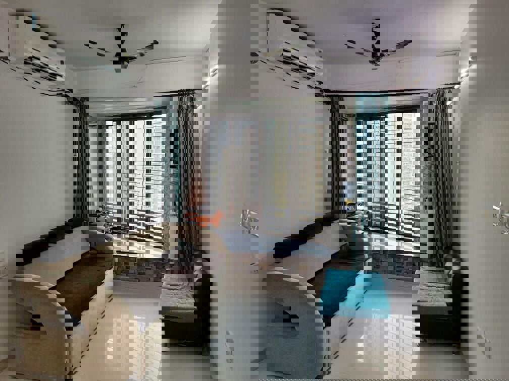 2 BHK 501 Sq.Ft. Apartment in Crystal Tower