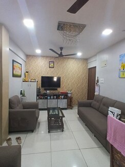 2 BHK + Extra Room Apartment For Rent in Raunak Charnamrut CHS