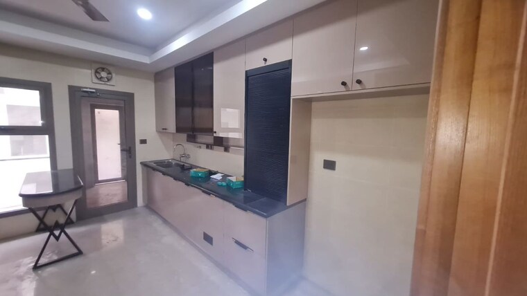 Kitchen, sobha-international-city-phase-3 5 Bedroom 500 Sq.Yd. Villa In Sector 109 Gurgaon 10210997