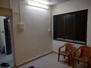 Room in 1 RK Apartment at Kelipada CHS, Kandivali East – for Rent