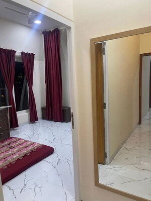 Bedroom in 2 BHK Apartment at Khar West – for Rent
