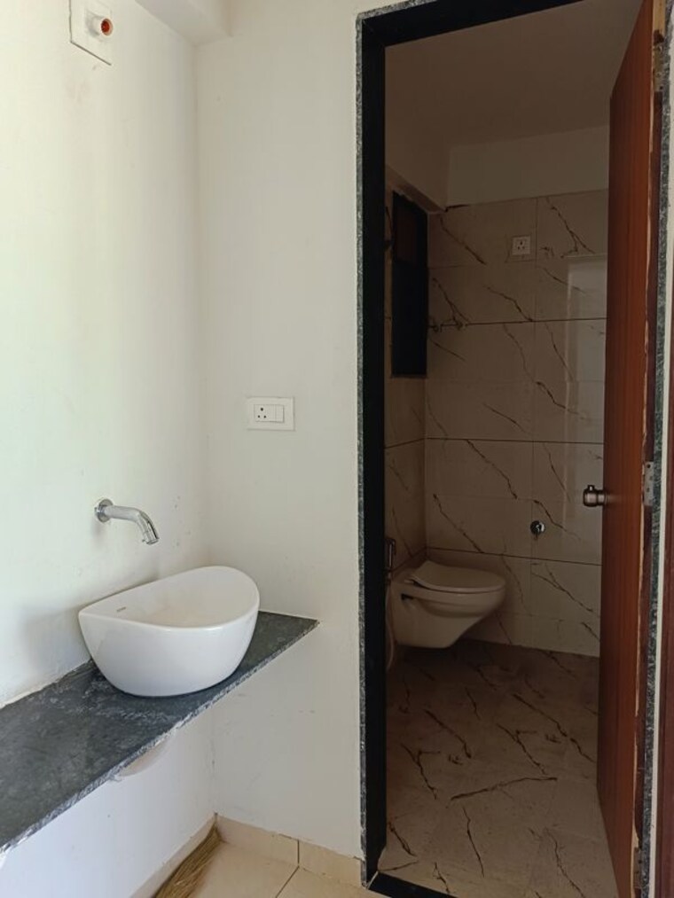 Bathroom, godrej-garden-city 3 Bedroom 1550 Sq.Ft. Apartment In Jagatpur Ahmedabad 10211103