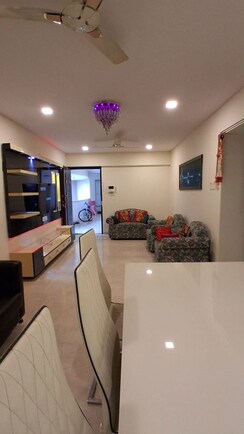 2 BHK Apartment For Rent in Rizvi Oak