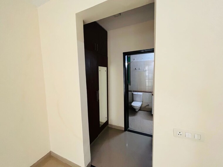 Room, unitech-nirvana-country-cedar-crest 3.5 Bedroom 1750 Sq.Ft. Apartment In Sector 50 Gurgaon 10211113