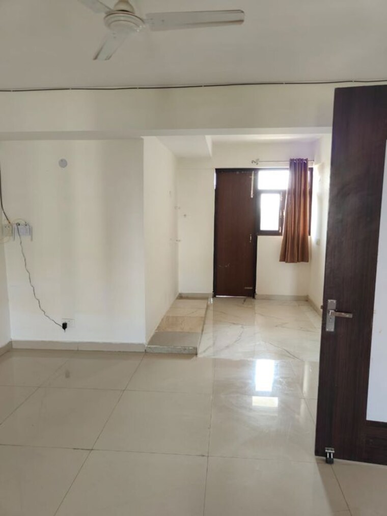 Bathroom, the-mount-view-cghs 4 Bedroom 2100 Sq.Ft. Apartment In Sector 45 Faridabad 10211156